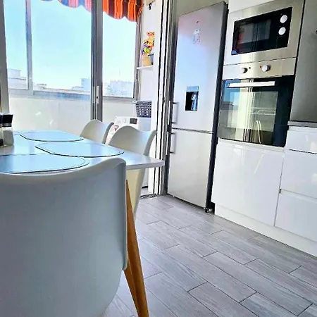 Floor With Sea View, Clim And Veranda Daire *