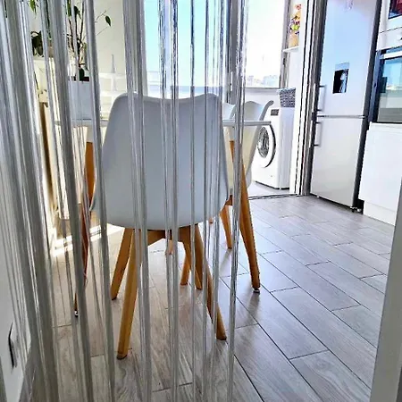 Floor With Sea View, Clim And Veranda Apartament *
